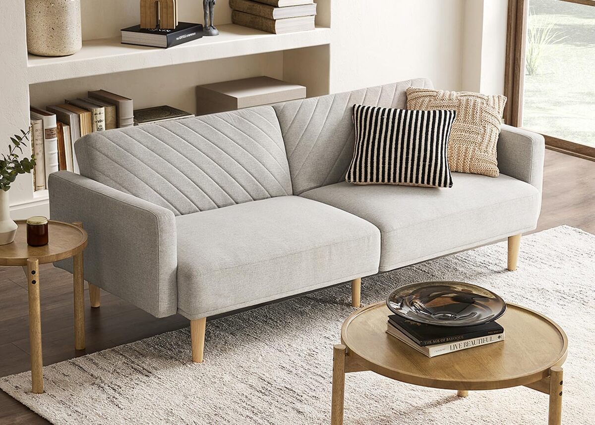 Test du canapé-lit futon Chloe de Mopio : un classique moderne