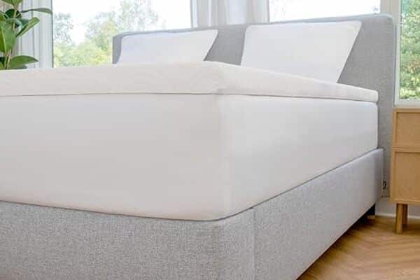 Découvrez notre test complet du surmatelas TEMPUR Ease : un must pour améliorer la qualité de votre sommeil grâce à son confort exceptionnel et sa grande praticité.