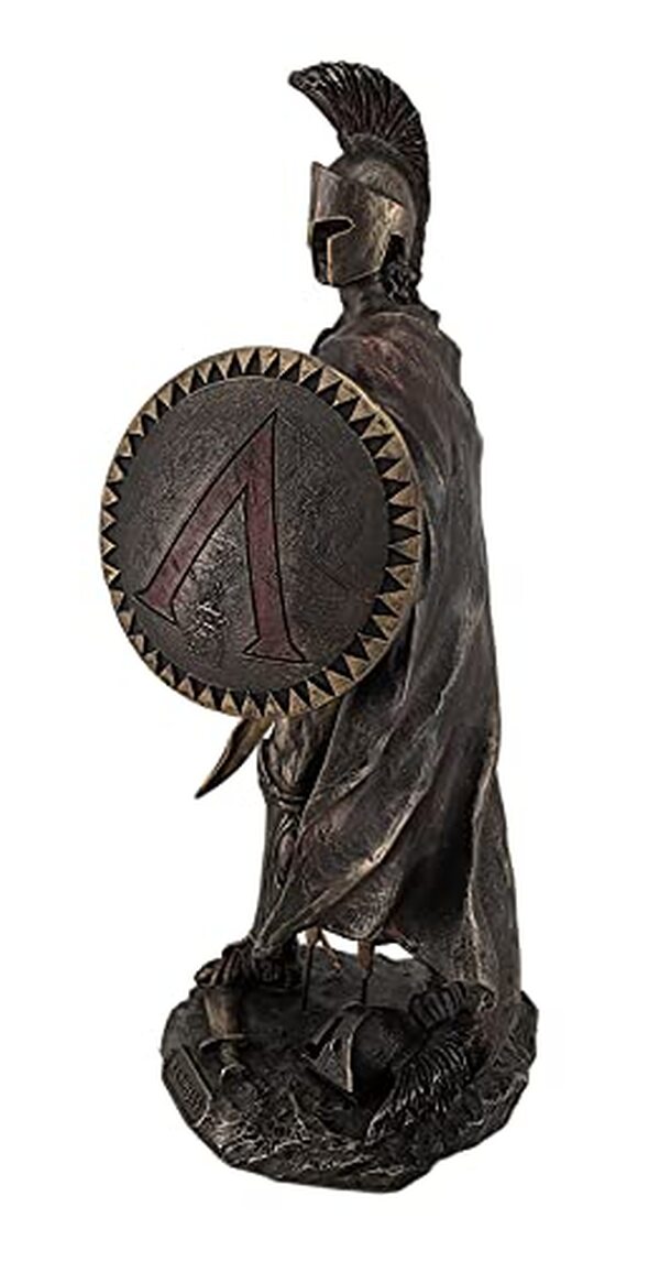 Explorez notre analyse de la statue en bronze du roi Léonidas, une œuvre d'art emblématique qui fascine les amateurs d'histoire et de sculpture monumentale.