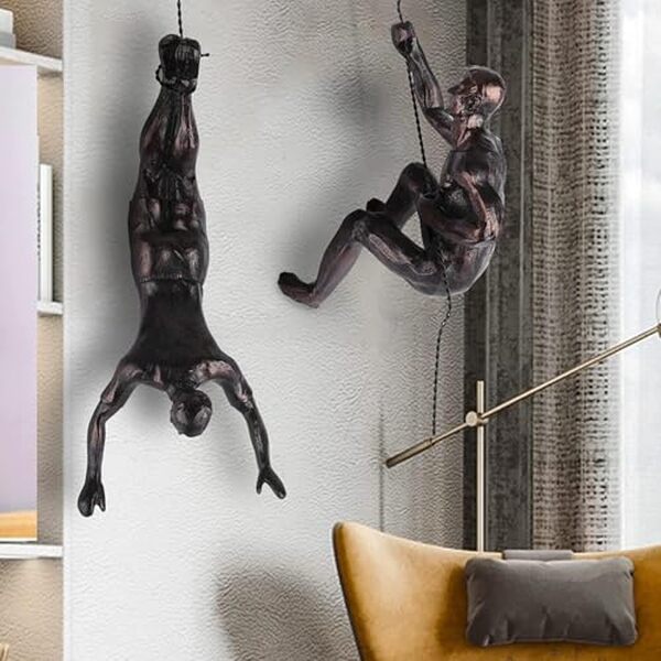 Découvrez notre avis détaillé sur les sculptures murales hommes grimpants de la marque XYQXYQ : design innovant et élégance au rendez-vous. Explorez les atouts de ces pièces uniques pour sublimer vos murs.